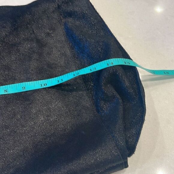 Banana republic purse with tassel, zip pocket, magnetic closure leather metallic - Picture 6 of 7